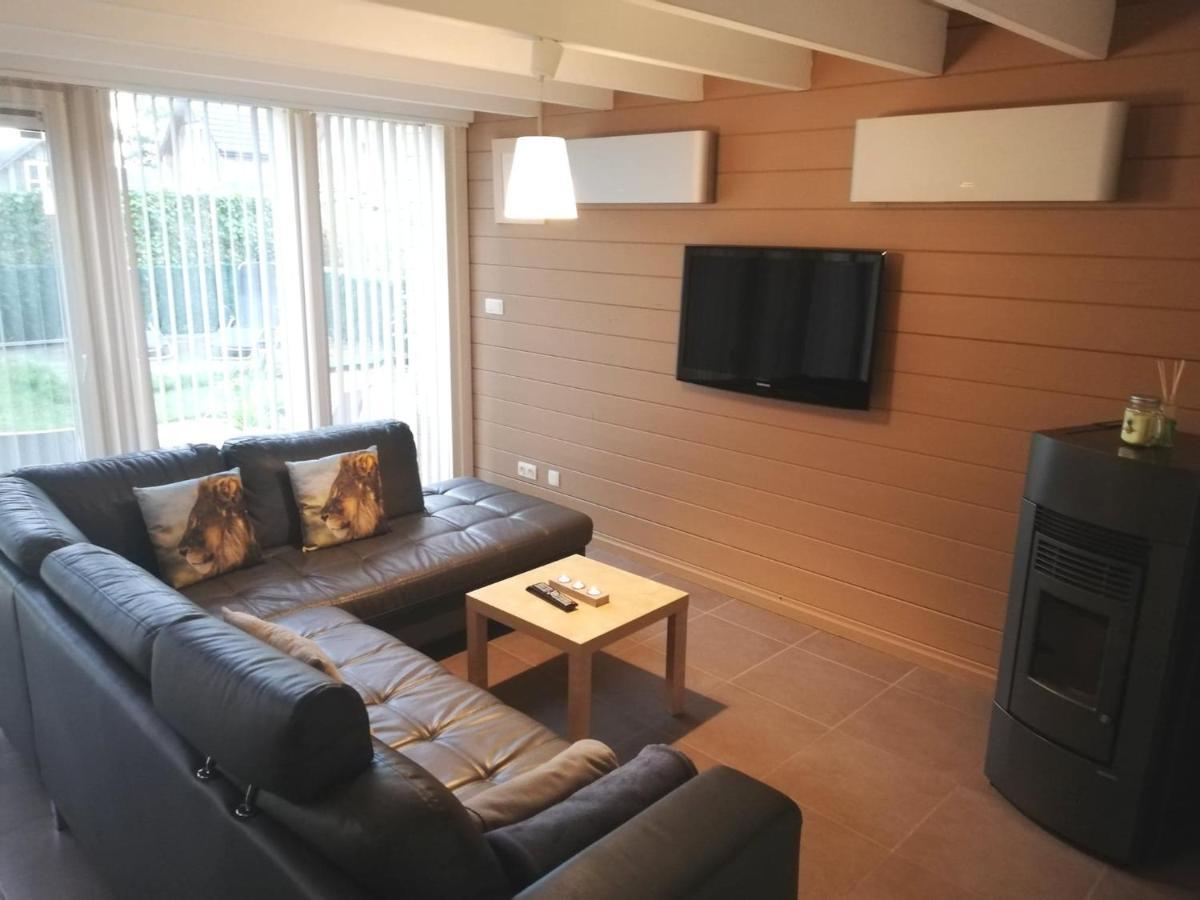 Maison 3 Chambres A 200 M De La Plage Des Lacs De L Eau D Heure Froidchapelle Luaran gambar