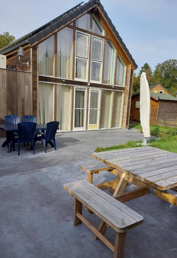Maison 3 Chambres A 200 M De La Plage Des Lacs De L Eau D Heure Froidchapelle Luaran gambar